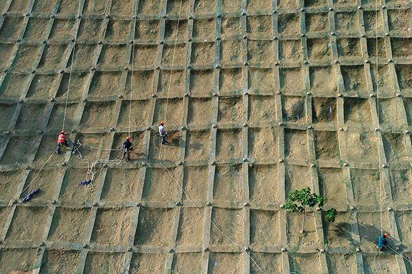 邊坡綠化、礦山復綠為什么會用到客土噴播機?(2) 邊坡綠化、礦山復綠為什么會用到客土噴播機?(2)